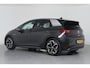 Volkswagen ID.3 First Plus 58 kWh | LED | Cruise Adaptive | Trekhaak | Navi | Stoelverwarming | Clima | Camera | Lichtmetalen Velgen | Parkeersensoren V+A