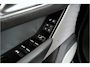 Land Rover Range Rover Velar 2.0 I4 Turbo 300 pk AWD R-Dynamic SE | Pano | Trekhaak | Leder | Massage | Inparkeer |e | Stl. verw. |