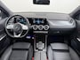 Mercedes-Benz EQA 250 AMG Line 67 kWh | Panorama - Schuifdak | Trekhaak Wegklapbaar | Stoelventilatie/-verwarming Voor | Leder Bekleding | 20" AMG Velgen | Distronic Cruise Control