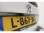 Peugeot e-2008 EV Allure 50 kWh 100% Elektrisch | Camera | Parkeersensor | Cruise Control | Airco | Navigatie | Licht Metalen Velgen | 1e eigenaar