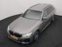 BMW 5-Serie Touring 530e M Sport Plug In Hybrid 293pk Dealer O.H. PHEV | Trekhaak Af Fabriek | Adaptive Cruise | Laser LED | Camera | Lederen Sportstoelen Verwarmd | Sfeerverlichting | Apple Carplay | Keyless | Blis | Virtual | Navigatie | DAB |