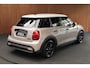 MINI Cooper Mini 1.5 Navi Leer Camera PDC Carplay Keyless LM velgen Zwarte binnenhemel Stoelverwarming Sportstoelen LED BTW auto!