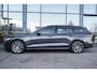 Volvo V60 2.0 T6 Plug-in hybrid AWD Plus Dark | 2000 kg trekgewicht | Elektrische stoelen met geheugen | Harman/Kardon Audio | Stoel & Stuurverwarming | Dodehoeksensoren | adaptieve cruise controle |