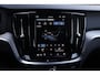 Volvo V60 2.0 T6 Plug-in hybrid AWD Plus Dark | 2000 kg trekgewicht | Elektrische stoelen met geheugen | Harman/Kardon Audio | Stoel & Stuurverwarming | Dodehoeksensoren | adaptieve cruise controle |