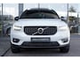 Volvo XC40 1.5 T3 R-Design | Panorama Dak | Cruise Control | Automaat | Stoelverwarming | Elek. Achterklep | Parkeersensoren Voor & Achter + Camera | Bochtverlichting | Trekhaak