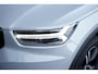 Volvo XC40 1.5 T3 R-Design | Panorama Dak | Cruise Control | Automaat | Stoelverwarming | Elek. Achterklep | Parkeersensoren Voor & Achter + Camera | Bochtverlichting | Trekhaak