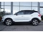 Volvo XC40 1.5 T3 R-Design | Panorama Dak | Cruise Control | Automaat | Stoelverwarming | Elek. Achterklep | Parkeersensoren Voor & Achter + Camera | Bochtverlichting | Trekhaak