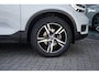 Volvo XC40 1.5 T3 R-Design | Panorama Dak | Cruise Control | Automaat | Stoelverwarming | Elek. Achterklep | Parkeersensoren Voor & Achter + Camera | Bochtverlichting | Trekhaak