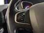 Renault Captur 150PK TCe Version S Automaat | Trekhaak | Climate Control | Bose Audio | Lichtmetalen Velgen | Cruise Control | Camera | Parkeersensoren | Licht & Regen Sensor |