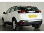Peugeot 3008 1.2 PureTech Active / Navi / CarPlay / Cruisecontrol / Trekhaak