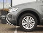 Volkswagen T-Roc 1.5 TSI Life Business | Trekhaak | Stuurverwarming | Stoelverwarming | Camera | Navigatie | Adaptive Cruise |