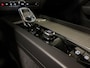 Volvo XC60 T8 AWD Recharge Plus Bright Long Range | Trekhaak | 455pk | Adaptieve Cruise Control | Stoel en Stuurwielverwarming | Schuifdak | Full LED Meesturende koplampen | Pilot Assist | Parkeercamera | Elektrische voorstoelen geheugen | Lederen bekleding | Zittin