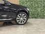 Volvo XC60 T8 AWD Recharge Plus Bright Long Range | Trekhaak | 455pk | Adaptieve Cruise Control | Stoel en Stuurwielverwarming | Schuifdak | Full LED Meesturende koplampen | Pilot Assist | Parkeercamera | Elektrische voorstoelen geheugen | Lederen bekleding | Zittin