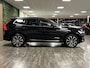 Volvo XC60 T8 AWD Recharge Plus Bright Long Range | Trekhaak | 455pk | Adaptieve Cruise Control | Stoel en Stuurwielverwarming | Schuifdak | Full LED Meesturende koplampen | Pilot Assist | Parkeercamera | Elektrische voorstoelen geheugen | Lederen bekleding | Zittin