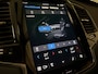 Volvo XC90 T8 AWD Recharge Ultimate Bright | Trekhaak | All Season Banden | 360° Camera | Head-Up Display | Harman Kardon | 455pk | Alcantara hemelbekleding | Adaptieve Cruise Control | Standkachel met Volvo On Call App | Stoelverwarming voor+achter | Stuurwielverwa
