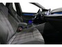 Volkswagen Golf 1.4 eHybrid GTE / Stuur- & stoelverwarming / Apple Carplay - Android Auto / Achteruitrijcamera / Sfeerverlichting / Full LED / 18'' LMV / Elektr. wegklapbare trekhaak / Navigatie / Climatronic / Keyless / Digitaal Instrumentenpaneel