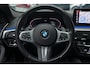 BMW 5-Serie Touring 520i High Exe M-pakket Head-up Navi Elektr. achterklep Camera Carplay Virtual Elektr. uitklapbare trekhaak Matrix ACC Stoelverwarming DAB Climate (3-zone) PDC Memory LM velgen BTW auto