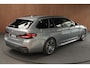 BMW 5-Serie Touring 520i High Exe M-pakket Head-up Navi Elektr. achterklep Camera Carplay Virtual Elektr. uitklapbare trekhaak Matrix ACC Stoelverwarming DAB Climate (3-zone) PDC Memory LM velgen BTW auto