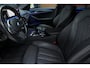BMW 5-Serie Touring 520i High Exe M-pakket Head-up Navi Elektr. achterklep Camera Carplay Virtual Elektr. uitklapbare trekhaak Matrix ACC Stoelverwarming DAB Climate (3-zone) PDC Memory LM velgen BTW auto