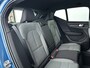 Volvo XC40 B4 Plus Dark | Parkeercamera | Stoel- en Stuurverwarming | Harman Kardon | Trekhaak