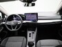 Volkswagen Golf 1.5 eHybrid Life Edition 204 PK | Fysieke Voorraad | Direct Leverbaar | 18 Inch Catania | Achteruitrijcamera | Parkeersensoren | Sfeerverlichting | Adaptieve Cruise Control | Digitale Cockpit