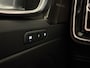 Volvo XC40 T5 Recharge R-Design | Schuifdak | Trekhaak | Polestar Engineered | Harman Kardon | Bestuurdersstoel elektrisch geheugen | Adaptieve Cruise Control | Standkachel met Volvo On Call App | Stoel en Stuurwielverwarming | Passagiersstoel elektrisch | Pilot Ass