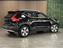 Volvo XC40 T4 Recharge Inscription | MY23 | Trekhaak | All Season banden | Stoel en Stuurwielverwarming | Zitting verlenging voorstoelen | Cruise Control | 18 Inch | Keyless Drive | Parkeersensoren achter | Elektrisch bedienbare achterklep | Climate Control L+R | DA