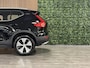 Volvo XC40 T4 Recharge Inscription | MY23 | Trekhaak | All Season banden | Stoel en Stuurwielverwarming | Zitting verlenging voorstoelen | Cruise Control | 18 Inch | Keyless Drive | Parkeersensoren achter | Elektrisch bedienbare achterklep | Climate Control L+R | DA