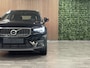 Volvo XC40 T4 Recharge Inscription | MY23 | Trekhaak | All Season banden | Stoel en Stuurwielverwarming | Zitting verlenging voorstoelen | Cruise Control | 18 Inch | Keyless Drive | Parkeersensoren achter | Elektrisch bedienbare achterklep | Climate Control L+R | DA