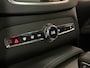 Volvo XC90 T8 AWD Recharge Inscription | Luchtvering | Trekhaak | Harman Kardon | Schuifdak | Head- Up Display | Adaptieve Cruise Control | Standkachel met Volvo On Call App | Stoelverwarming voor+achter | Stuurwielverwarming | 22 Inch | Parkeercamera | Full LED Mee
