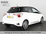 Toyota Yaris 1.5 HYBRID BI-TONE GARANTIE 4-2030! CAMERA. DEALERAUTO ! PDC . GARANTIE TOT 04-2030