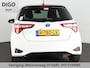Toyota Yaris 1.5 HYBRID BI-TONE GARANTIE 4-2030! CAMERA. DEALERAUTO ! PDC . GARANTIE TOT 04-2030
