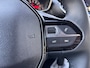 Peugeot 208 Style | 6 airbags (adaptieve front-, zij- en window-airbags) | Airconditioning | Cruise control met instelbare snelheidsbegrenzer