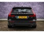 Volvo V60 2.0 B3 Momentum Advantage | Parkeer Camera | 17" Lichtmetalen Velgen | Stoel en Stuurverwarming | Parkeersensoren Voor en Achter |