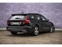 Volvo V60 2.0 B3 Momentum Advantage | Parkeer Camera | 17" Lichtmetalen Velgen | Stoel en Stuurverwarming | Parkeersensoren Voor en Achter |