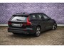 Volvo V60 2.0 B3 Momentum Advantage | Parkeer Camera | 17" Lichtmetalen Velgen | Stoel en Stuurverwarming | Parkeersensoren Voor en Achter |