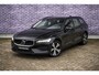 Volvo V60 2.0 B3 Momentum Advantage | Parkeer Camera | 17" Lichtmetalen Velgen | Stoel en Stuurverwarming | Parkeersensoren Voor en Achter |
