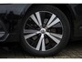 Volvo V60 2.0 B3 Momentum Advantage | Parkeer Camera | 17" Lichtmetalen Velgen | Stoel en Stuurverwarming | Parkeersensoren Voor en Achter |