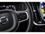 Volvo V60 2.0 B3 Momentum Advantage | Parkeer Camera | 17" Lichtmetalen Velgen | Stoel en Stuurverwarming | Parkeersensoren Voor en Achter |