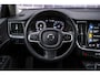 Volvo V60 2.0 B3 Momentum Advantage | Parkeer Camera | 17" Lichtmetalen Velgen | Stoel en Stuurverwarming | Parkeersensoren Voor en Achter |