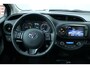 Toyota Yaris 1.5 Hybrid Aspiration |Clima|Getint glas|LM velgen|Mistlampen|Leder stuur|Metallic lak