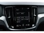 Volvo V60 2.0 T5 Inscription | Trekhaak | Adaptive cruise control | Lederen bekleding | Actieve LED koplampen | Stoelverwarming | Achteruitrijcamera | 19" velgen | Parkeersensoren voor + achter | Navigatie | Apple Carplay / Android Auto |