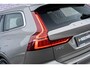 Volvo V60 2.0 T5 Inscription | Trekhaak | Adaptive cruise control | Lederen bekleding | Actieve LED koplampen | Stoelverwarming | Achteruitrijcamera | 19" velgen | Parkeersensoren voor + achter | Navigatie | Apple Carplay / Android Auto |