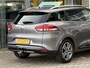 Renault Clio Estate 0.9 TCe Night&Day | NAP | Trekhaak | All-Seaons | Navigatie | Airco | Parkeersensoren | Cruise Control | Lichtmetaal | BT-Telefoonfunctie |