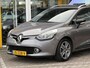 Renault Clio Estate 0.9 TCe Night&Day | NAP | Trekhaak | All-Seaons | Navigatie | Airco | Parkeersensoren | Cruise Control | Lichtmetaal | BT-Telefoonfunctie |