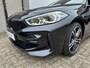 BMW 1-Serie 118i Executive | Achterbank in delen neerklapbaar | Achteruitrijcamera | Alarm klasse 3