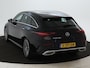 Mercedes-Benz CLA Shooting Brake 200 AMG Sportpakket | Keyless Go | Sfeerverlichting | Stoelverwarming | Apple CarPlay | Stoelverwarming | Inclusief 24 maanden Mercedes-Benz Certified garantie voor Europa.
