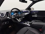 Mercedes-Benz GLB 200 Business Solution Luxury | Trekhaak | Schuifdak | Cruise Control | Camera | Stoelverw. | CarPlay |