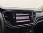 Volkswagen T-Roc 1.5 TSI Sport | Trekhaak | Adaptive cruise | Camera | Stoel-/Stuurverw. | CarPlay