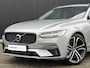 Volvo V90 T6 AWD Recharge Plus Dark / Panoramisch Dak / Luchtvering / 20” / 360 camera / Alarm